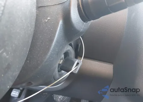 2014 Nissan Rogue Select S z USA, uszkodzony, nr VIN JN8AS5MT3EW619314